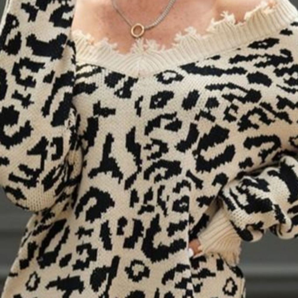 Leopard Sweater - Picture 2 of 5